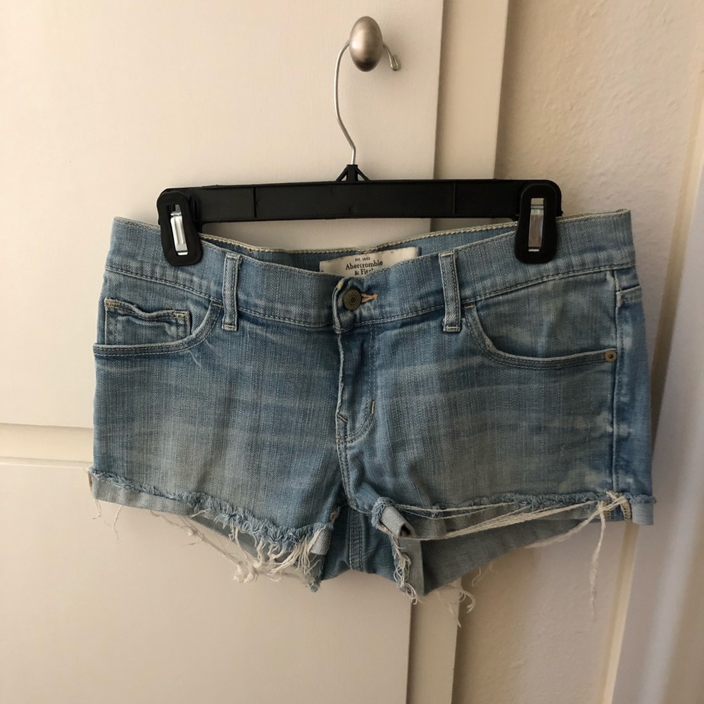 Abercrombie & Fitch Low Rise Shorts
